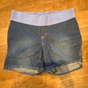 Maternity Shorts Size L Baby and ME